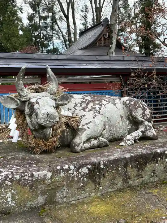 飛驒天満宮の{uncategorized: "未分類", other: "その他", undefined: "問題あり", building: "その他建物", grave: "お墓", sacred_gate: "鳥居", guardian: "狛犬", statue: "像", buddha: "仏像", history: "歴史", nature: "自然", garden: "庭園", animal: "動物", pagoda: "塔", temizu: "手水舎", mountain_gate: "山門・神門", sanctuary: "本殿・本堂", subordinate: "末社・摂社", art: "芸術", scenery: "景色", jizo: "地蔵", ema: "絵馬", goshuin: "御朱印", omikuji: "おみくじ", items: "授与品その他", amulet: "お守り", goshuincho: "御朱印帳", eats: "食事", festival: "お祭り", votive_dance: "神楽", shichigosan: "七五三参", wedding: "結婚式", experience: "体験その他", initially: "初詣", around: "周辺", anti_infection: "感染症対策"}