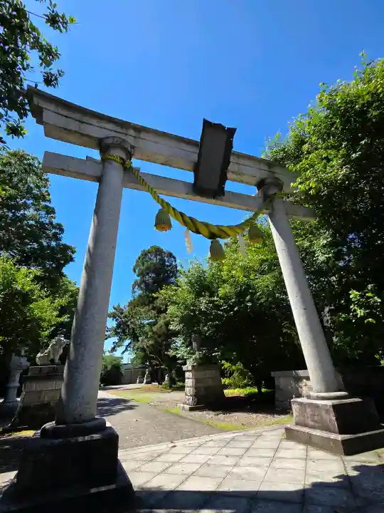 八心大市比古神社の{uncategorized: "未分類", other: "その他", undefined: "問題あり", building: "その他建物", grave: "お墓", sacred_gate: "鳥居", guardian: "狛犬", statue: "像", buddha: "仏像", history: "歴史", nature: "自然", garden: "庭園", animal: "動物", pagoda: "塔", temizu: "手水舎", mountain_gate: "山門・神門", sanctuary: "本殿・本堂", subordinate: "末社・摂社", art: "芸術", scenery: "景色", jizo: "地蔵", ema: "絵馬", goshuin: "御朱印", omikuji: "おみくじ", items: "授与品その他", amulet: "お守り", goshuincho: "御朱印帳", eats: "食事", festival: "お祭り", votive_dance: "神楽", shichigosan: "七五三参", wedding: "結婚式", experience: "体験その他", initially: "初詣", around: "周辺", anti_infection: "感染症対策"}