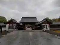 北海道護國神社の山門・神門