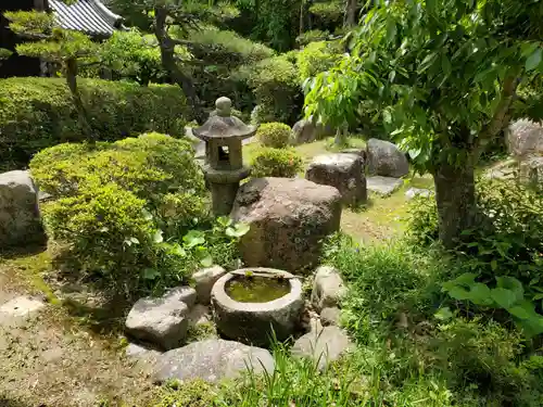 如意寺の庭園