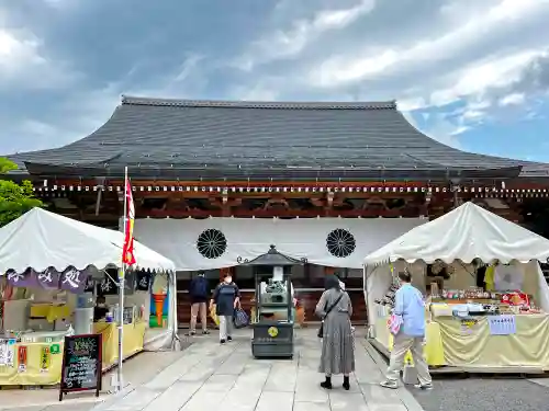 善光寺大本願の本殿