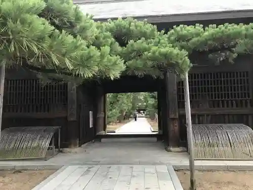 讃岐國分寺の山門・神門