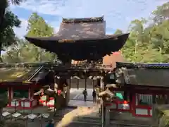 石上神宮の山門