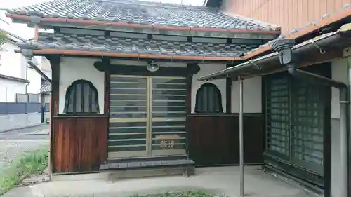 薬師寺の本殿・本堂