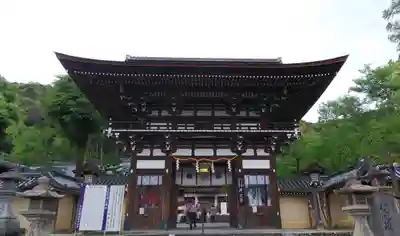 松尾大社の山門・神門