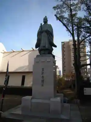 玉造稲荷神社の像