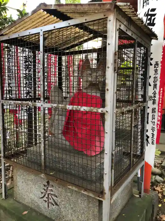 武芳稲荷神社の狛犬