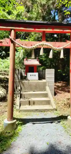 釣石神社の末社