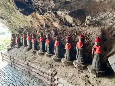 韮崎窟観音(山梨県)