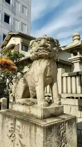 岡山神社の狛犬