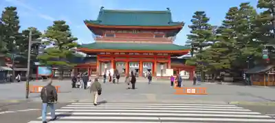 平安神宮の山門・神門
