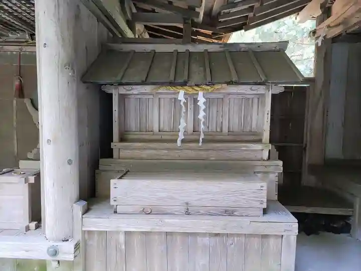 吉野水分神社(吉野町)の末社・摂社