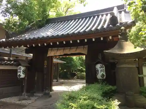 品川寺の山門