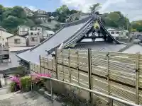 長源寺の{uncategorized: "未分類", other: "その他", undefined: "問題あり", building: "その他建物", grave: "お墓", sacred_gate: "鳥居", guardian: "狛犬", statue: "像", buddha: "仏像", history: "歴史", nature: "自然", garden: "庭園", animal: "動物", pagoda: "塔", temizu: "手水舎", mountain_gate: "山門・神門", sanctuary: "本殿・本堂", subordinate: "末社・摂社", art: "芸術", scenery: "景色", jizo: "地蔵", ema: "絵馬", goshuin: "御朱印", omikuji: "おみくじ", items: "授与品その他", amulet: "お守り", goshuincho: "御朱印帳", eats: "食事", festival: "お祭り", votive_dance: "神楽", shichigosan: "七五三参", wedding: "結婚式", experience: "体験その他", initially: "初詣", around: "周辺", anti_infection: "感染症対策"}
