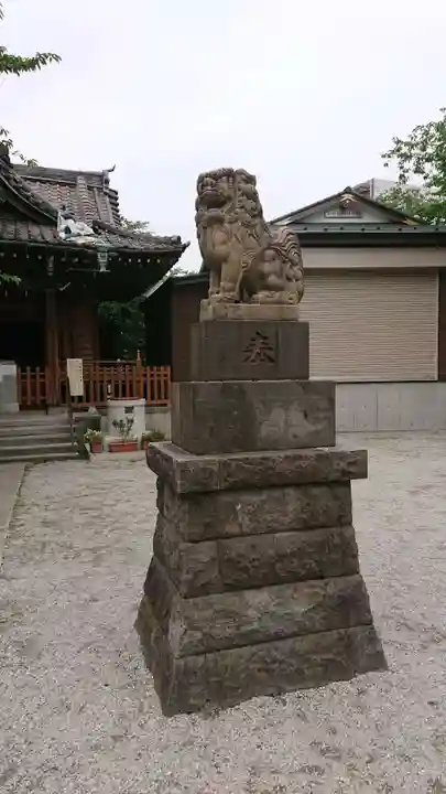東官守稲荷神社の狛犬