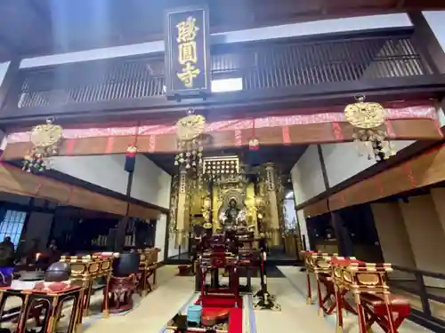 勝円寺(勝圓寺)の本殿・本堂