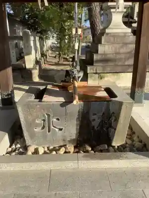 堤治神社の手水舎