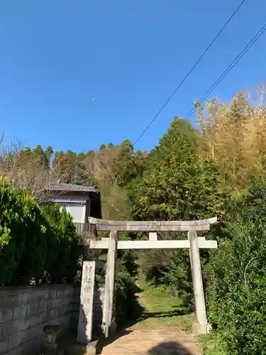 諏訪神社の鳥居