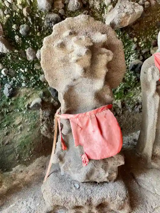 韮崎窟観音(山梨県)