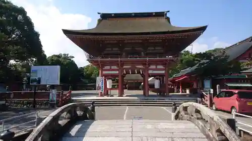 津島神社の山門・神門