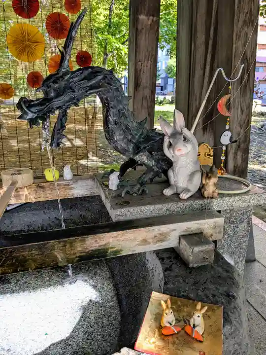 彌彦神社 (伊夜日子神社)の手水舎