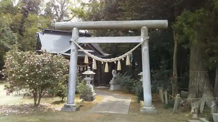 鹿嶋高房神社の鳥居