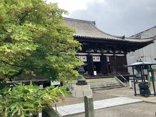 鶴林寺の本殿・本堂