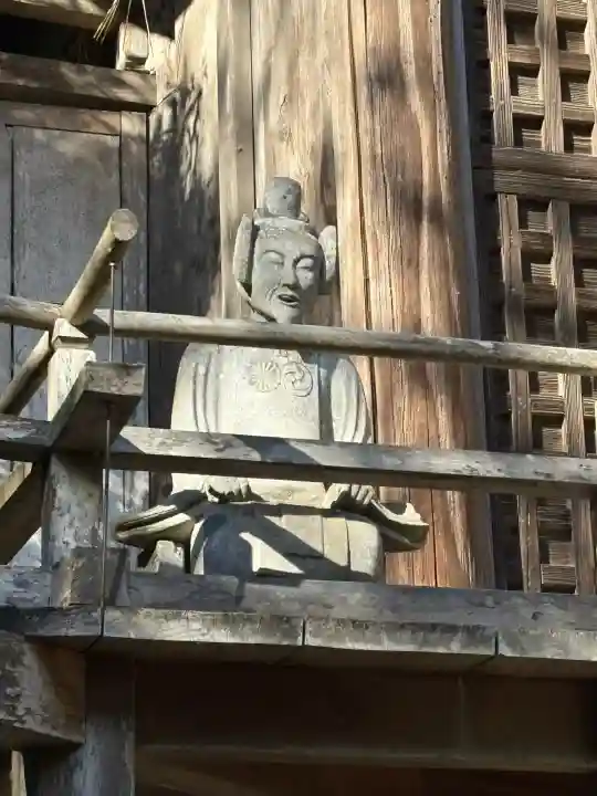 糸島市宇美八幡宮の{uncategorized: "未分類", other: "その他", undefined: "問題あり", building: "その他建物", grave: "お墓", sacred_gate: "鳥居", guardian: "狛犬", statue: "像", buddha: "仏像", history: "歴史", nature: "自然", garden: "庭園", animal: "動物", pagoda: "塔", temizu: "手水舎", mountain_gate: "山門・神門", sanctuary: "本殿・本堂", subordinate: "末社・摂社", art: "芸術", scenery: "景色", jizo: "地蔵", ema: "絵馬", goshuin: "御朱印", omikuji: "おみくじ", items: "授与品その他", amulet: "お守り", goshuincho: "御朱印帳", eats: "食事", festival: "お祭り", votive_dance: "神楽", shichigosan: "七五三参", wedding: "結婚式", experience: "体験その他", initially: "初詣", around: "周辺", anti_infection: "感染症対策"}