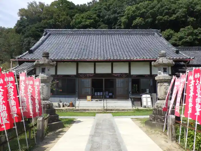 金蓮寺の本殿