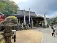 青岸渡寺の本殿・本堂