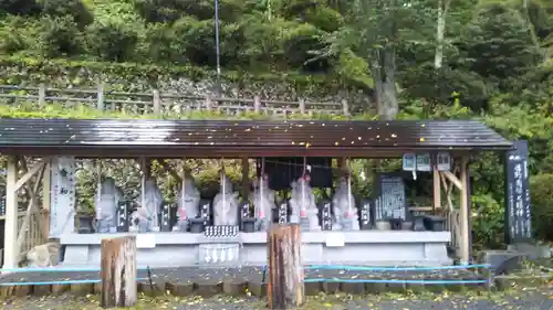 南部神社の像