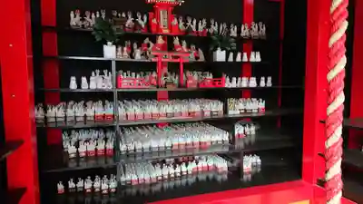 於菊稲荷神社の末社・摂社