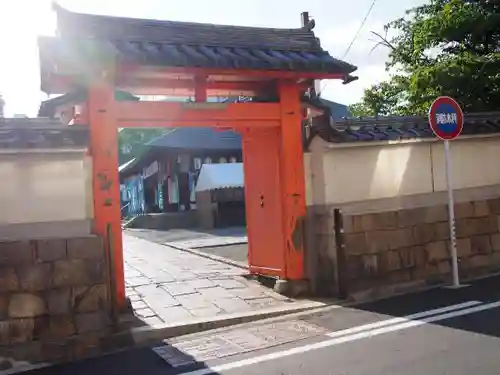 四天王寺庚申堂の山門