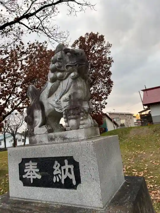 屈足神社の狛犬