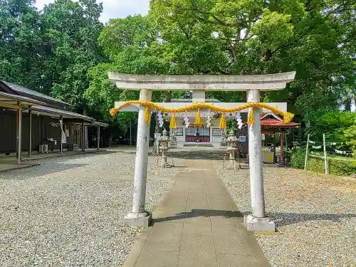 諏訪神社の鳥居