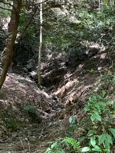 小國神社の{uncategorized: "未分類", other: "その他", undefined: "問題あり", building: "その他建物", grave: "お墓", sacred_gate: "鳥居", guardian: "狛犬", statue: "像", buddha: "仏像", history: "歴史", nature: "自然", garden: "庭園", animal: "動物", pagoda: "塔", temizu: "手水舎", mountain_gate: "山門・神門", sanctuary: "本殿・本堂", subordinate: "末社・摂社", art: "芸術", scenery: "景色", jizo: "地蔵", ema: "絵馬", goshuin: "御朱印", omikuji: "おみくじ", items: "授与品その他", amulet: "お守り", goshuincho: "御朱印帳", eats: "食事", festival: "お祭り", votive_dance: "神楽", shichigosan: "七五三参", wedding: "結婚式", experience: "体験その他", initially: "初詣", around: "周辺", anti_infection: "感染症対策"}
