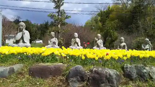 泉蔵寺の地蔵