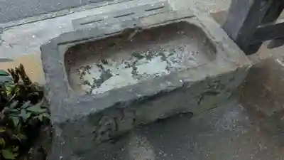 出世稲荷神社の手水舎