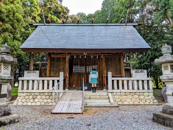 東一色大谷神社の本殿・本堂