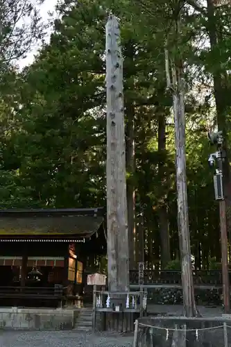 諏訪大社下社秋宮(長野県)
