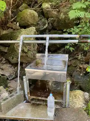 寿老滝石仏堂の手水舎