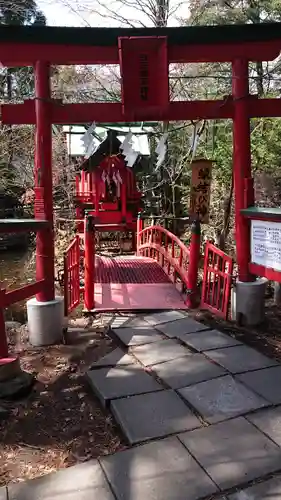 白石神社の末社