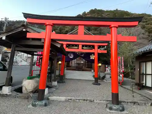 多度稲荷神社の鳥居