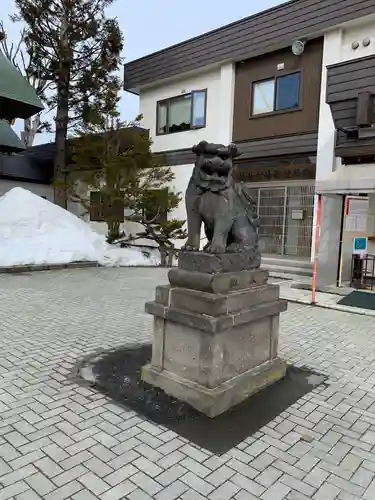 烈々布神社の狛犬