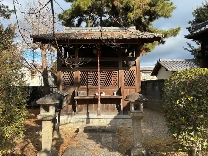 安樂壽院の{uncategorized: "未分類", other: "その他", undefined: "問題あり", building: "その他建物", grave: "お墓", sacred_gate: "鳥居", guardian: "狛犬", statue: "像", buddha: "仏像", history: "歴史", nature: "自然", garden: "庭園", animal: "動物", pagoda: "塔", temizu: "手水舎", mountain_gate: "山門・神門", sanctuary: "本殿・本堂", subordinate: "末社・摂社", art: "芸術", scenery: "景色", jizo: "地蔵", ema: "絵馬", goshuin: "御朱印", omikuji: "おみくじ", items: "授与品その他", amulet: "お守り", goshuincho: "御朱印帳", eats: "食事", festival: "お祭り", votive_dance: "神楽", shichigosan: "七五三参", wedding: "結婚式", experience: "体験その他", initially: "初詣", around: "周辺", anti_infection: "感染症対策"}