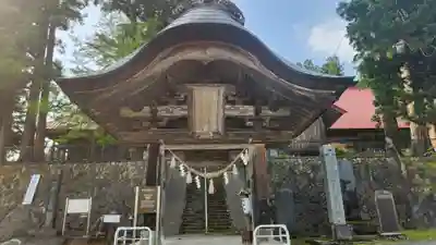 出羽月山湯殿山摂社岩根沢三神社（三山神社）の山門・神門