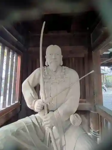 石切劔箭神社の{uncategorized: "未分類", other: "その他", undefined: "問題あり", building: "その他建物", grave: "お墓", sacred_gate: "鳥居", guardian: "狛犬", statue: "像", buddha: "仏像", history: "歴史", nature: "自然", garden: "庭園", animal: "動物", pagoda: "塔", temizu: "手水舎", mountain_gate: "山門・神門", sanctuary: "本殿・本堂", subordinate: "末社・摂社", art: "芸術", scenery: "景色", jizo: "地蔵", ema: "絵馬", goshuin: "御朱印", omikuji: "おみくじ", items: "授与品その他", amulet: "お守り", goshuincho: "御朱印帳", eats: "食事", festival: "お祭り", votive_dance: "神楽", shichigosan: "七五三参", wedding: "結婚式", experience: "体験その他", initially: "初詣", around: "周辺", anti_infection: "感染症対策"}
