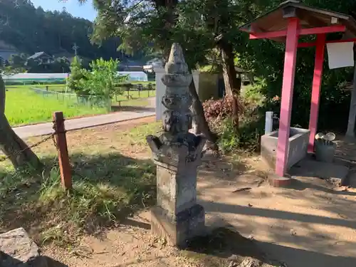 田中山観音堂の塔