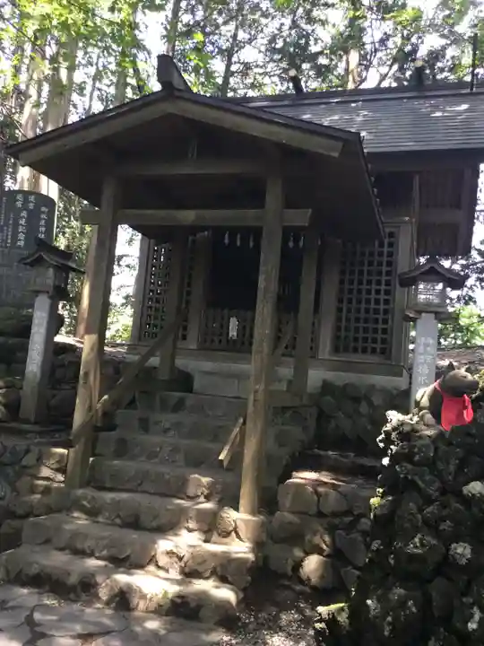 三峯神社の末社・摂社