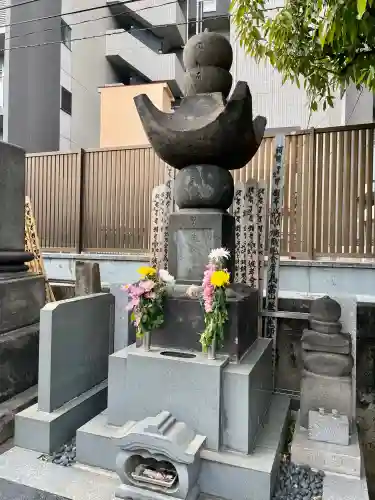 東覺寺の{uncategorized: "未分類", other: "その他", undefined: "問題あり", building: "その他建物", grave: "お墓", sacred_gate: "鳥居", guardian: "狛犬", statue: "像", buddha: "仏像", history: "歴史", nature: "自然", garden: "庭園", animal: "動物", pagoda: "塔", temizu: "手水舎", mountain_gate: "山門・神門", sanctuary: "本殿・本堂", subordinate: "末社・摂社", art: "芸術", scenery: "景色", jizo: "地蔵", ema: "絵馬", goshuin: "御朱印", omikuji: "おみくじ", items: "授与品その他", amulet: "お守り", goshuincho: "御朱印帳", eats: "食事", festival: "お祭り", votive_dance: "神楽", shichigosan: "七五三参", wedding: "結婚式", experience: "体験その他", initially: "初詣", around: "周辺", anti_infection: "感染症対策"}